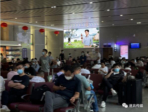 酒行業(yè)戶外廣告勢頭迅猛，行業(yè)發(fā)展向好！